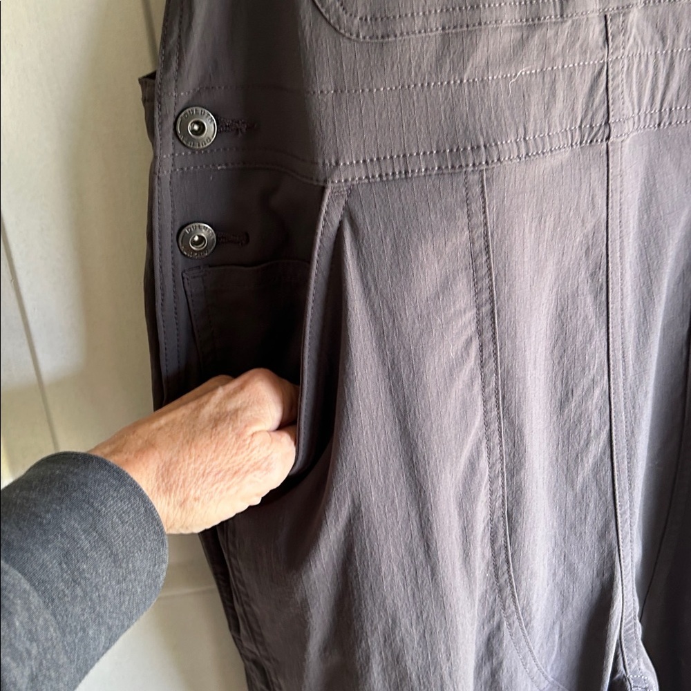 DULUTH TRADING CO HEIRLOOM GARDERING BIB OVERALLS GRAY CARGO UTILITY SZ SX35 - Picture 6 of 16